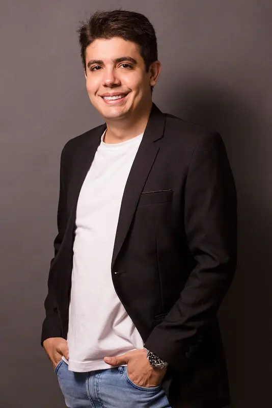 Dr. Carlos Filho Dr. Carlos Filho